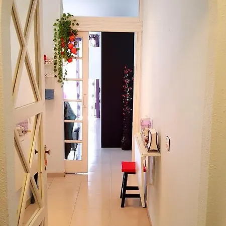 Warm, Cozy And Comfortable 阿德耶